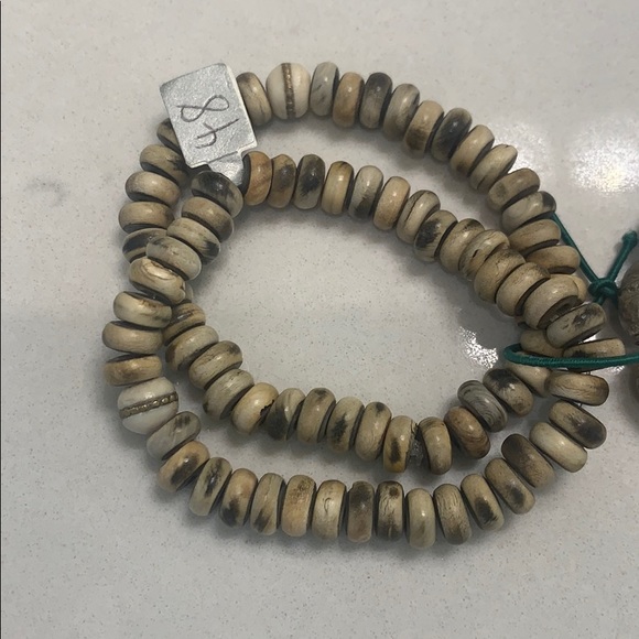 Bracelets - Picture 4 of 4